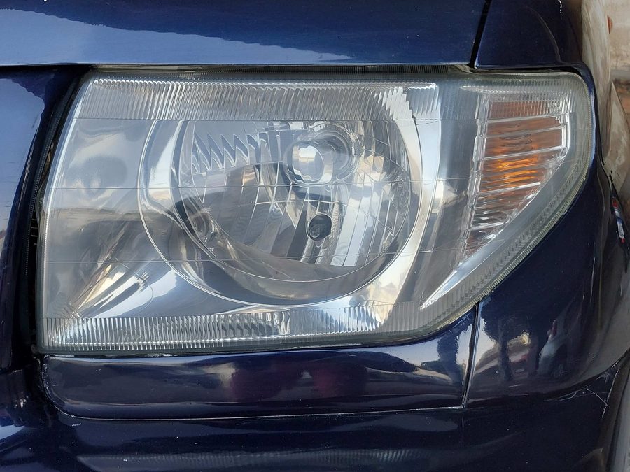 Farol do carro depois do serviço
